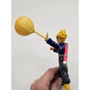 Vintage 2000 Irwin Toys Dragon Ball Z Super Saiyan Trunks Action Figure Blast